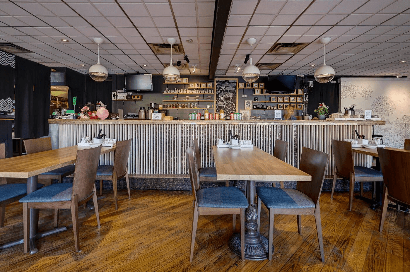 Yum & Shine restaurant